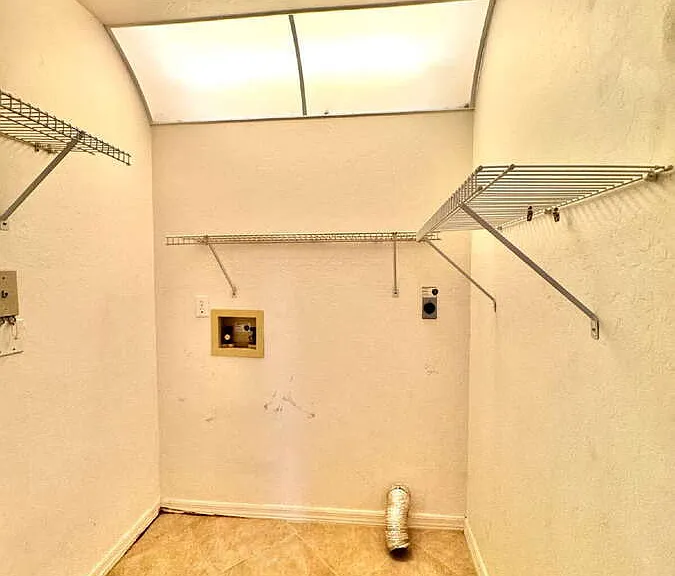 320 SW 3rd Pl #2 — Photo 32