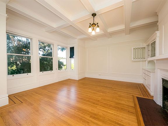 5th image of 507 Hugo St
