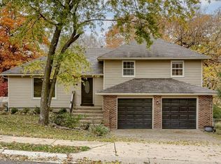 5206 Hardy St, Overland Park, KS 66202