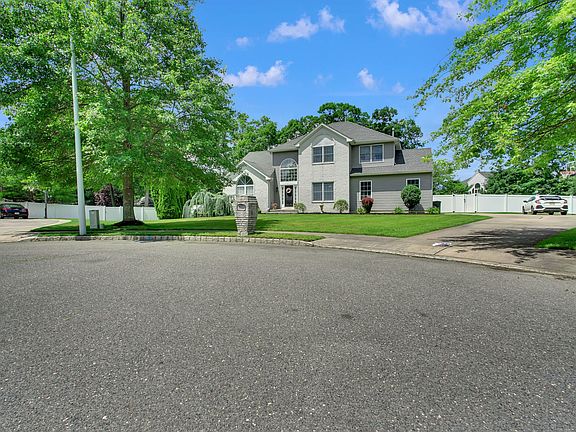 2nd image of 1637 Shelton Ct