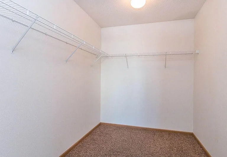 Fargo, ND Foxtail Townhomes | Closet