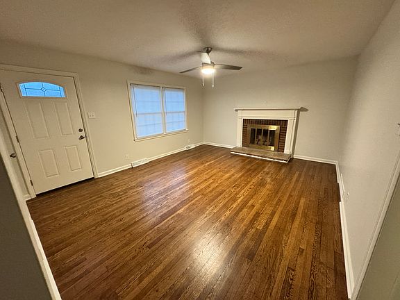 2nd image of 3572 Galahad Dr