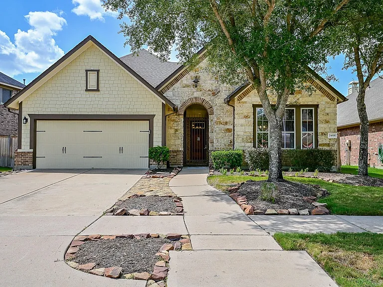 24618 Fremont Manor Ln — Photo 1