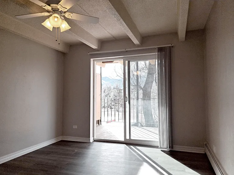 Boulder Crescent — Photo 47