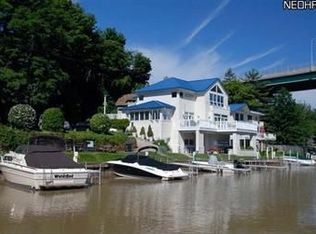 429 Riverdale Dr, Rocky River, OH