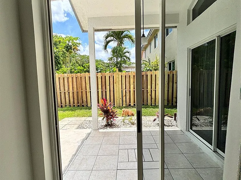 2990 NW 68th Ave — Photo 38