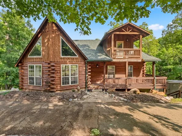 369 Lake Forest Dr, Eureka Springs, AR 72631