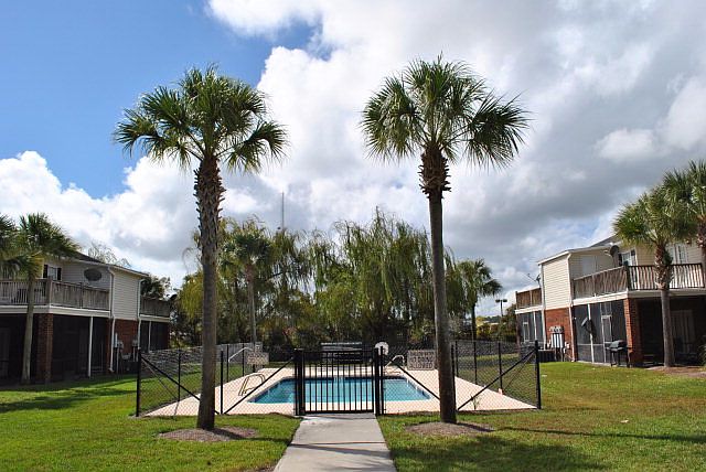 1st image of 105 Camellia Ct