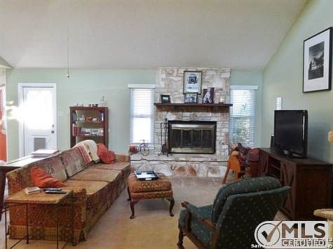 5th image of 8502 Foxboro St