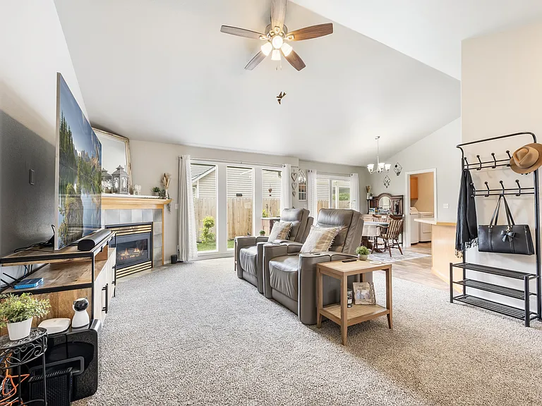 10563 W Stonecrop Dr — Photo 4