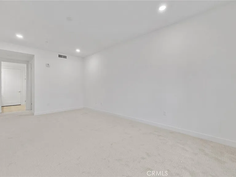 2205 Rivington — Photo 32