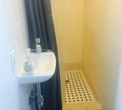 5th image of 1307 N Ashland Ave APT 3R