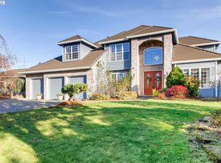 21680 NE Interlachen Ln, Fairview, OR 97024