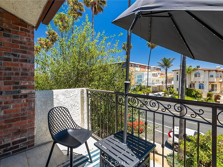 1219 S Catalina Ave — Photo 26