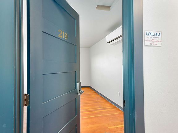 2nd image of 5402 S Tacoma Way #219