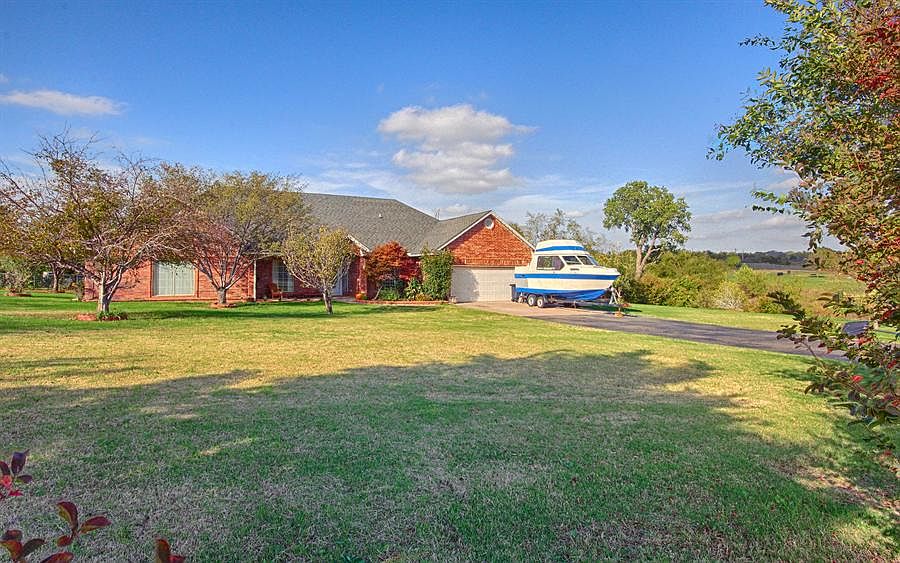 2nd image of 2901 Pelican Way