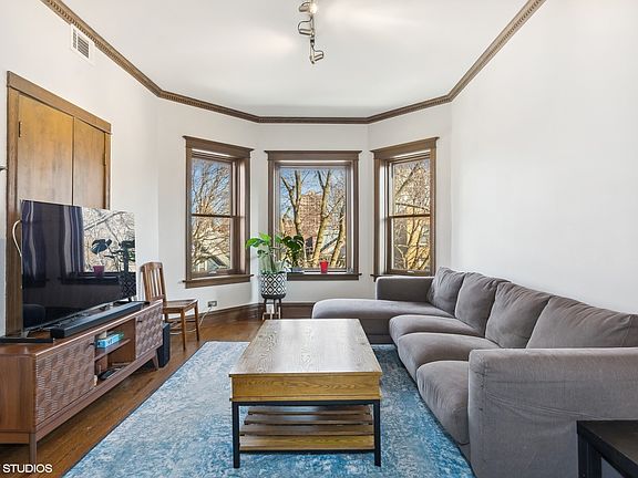 3rd image of 6232 N Magnolia Ave #3
