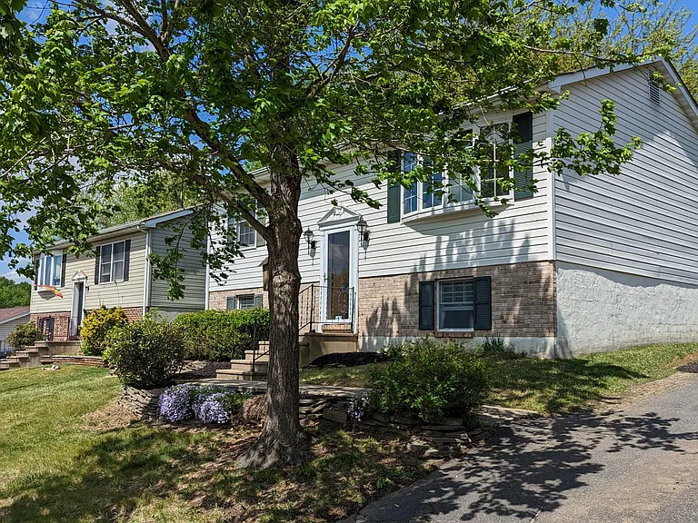 309 Gray Mount Cir — Photo 2