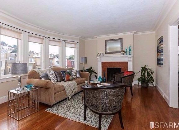 3rd image of 236 Claremont Blvd