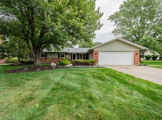 505 Locklie Dr, Highland Heights, OH 44143