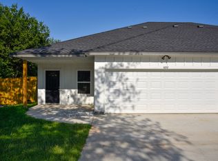 1602 N McDonald Ave, Decatur, TX 76234