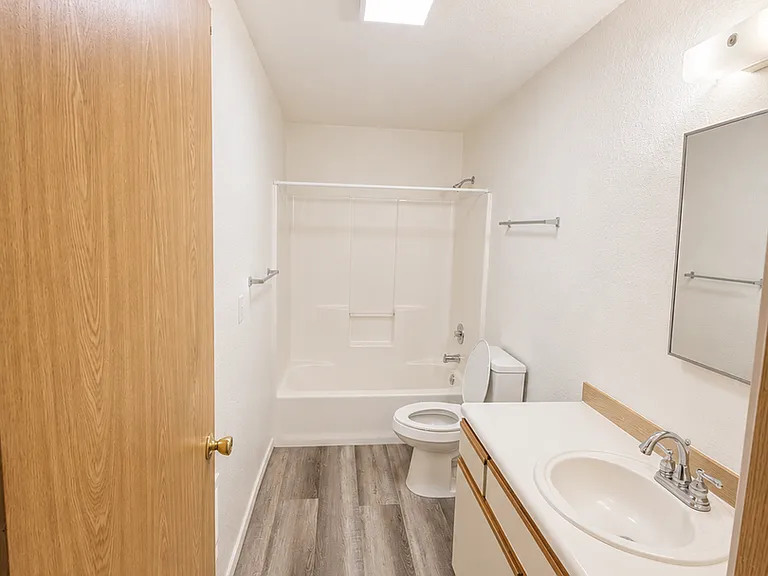 1101 W Emma Ave — Photo 6
