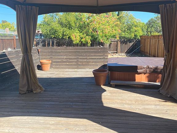 5th image of 4884 Pepperwood Way