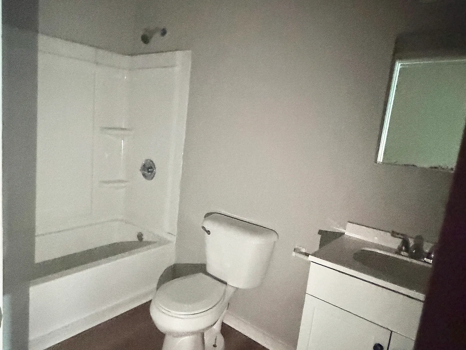 2 bed, 900 sqft, $1,500 — Photo 4