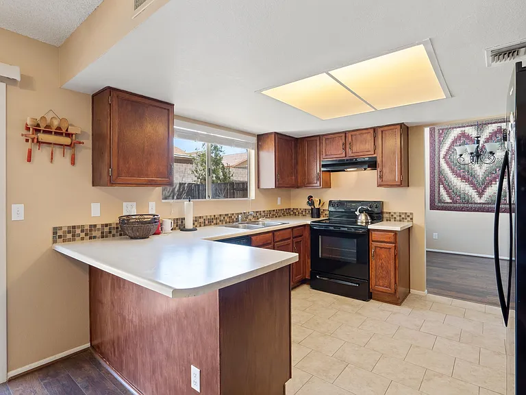 4312 W Blacksmith St — Photo 3