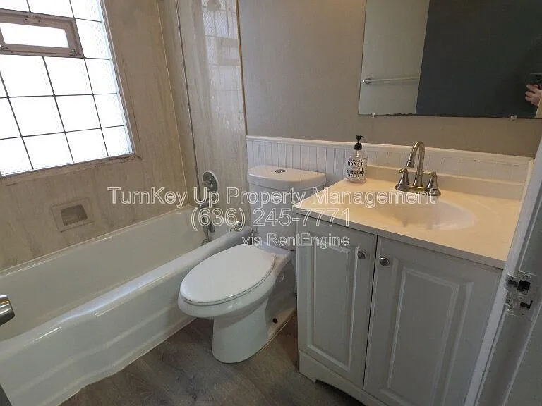 305 S Lafayette St — Photo 9