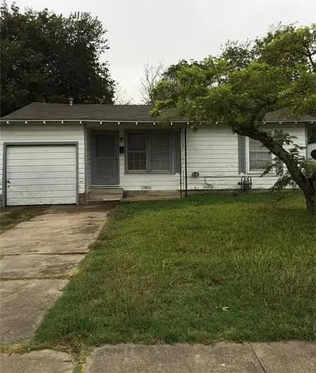 1913 Jeran Dr — Photo 2