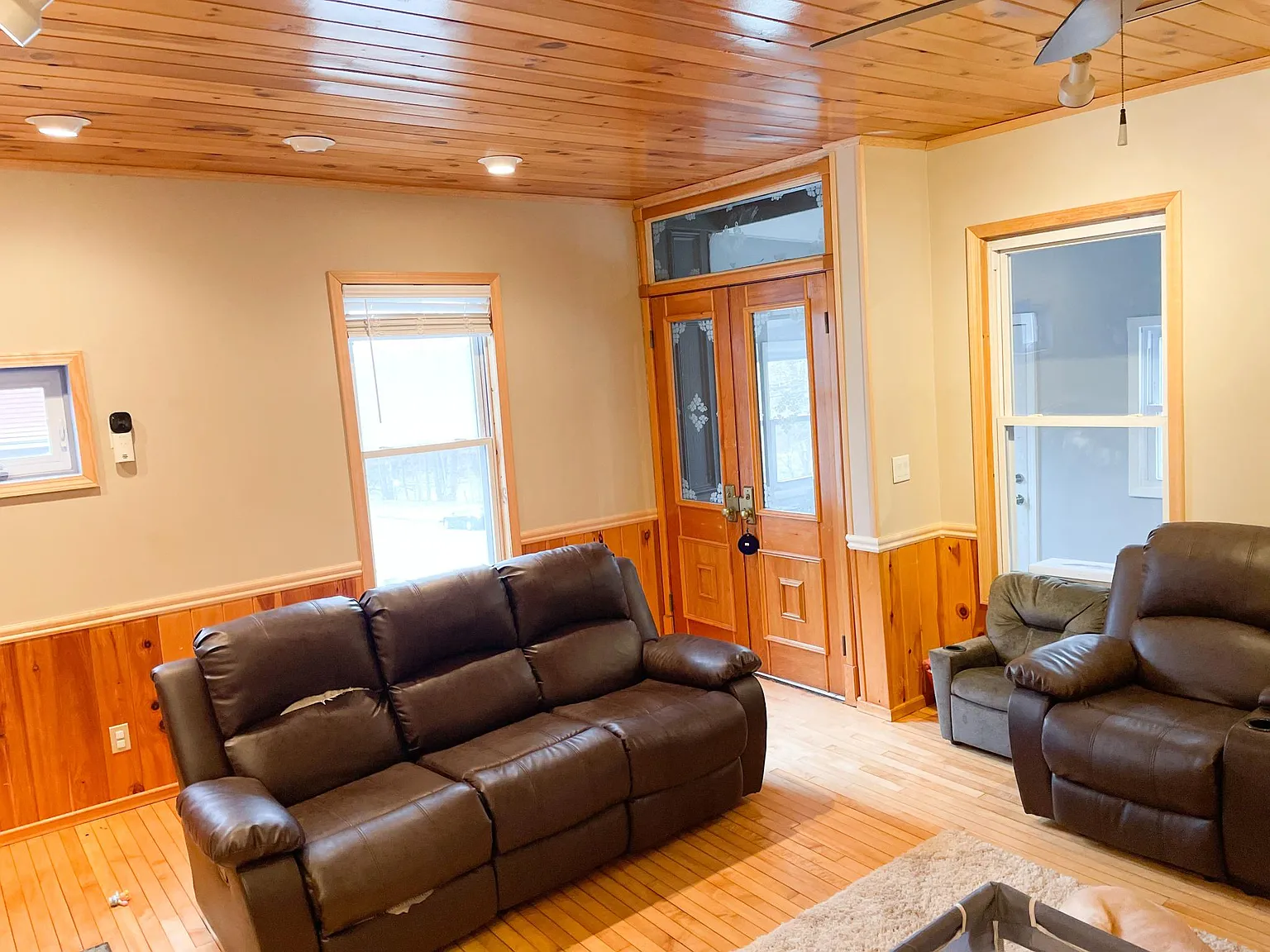 88 Pawling Ave — Photo 3