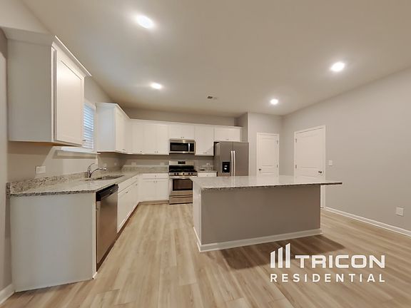 4th image of 160 Rivulet Dr