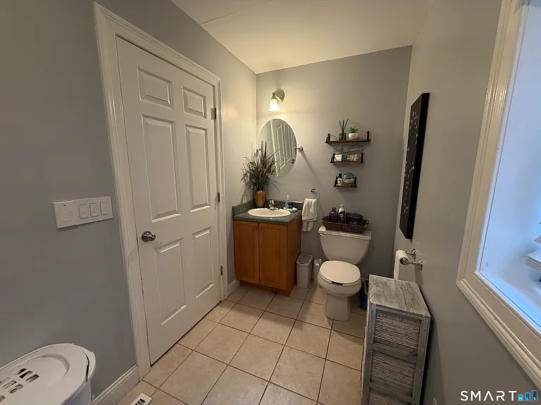 232 Scott St — Photo 5