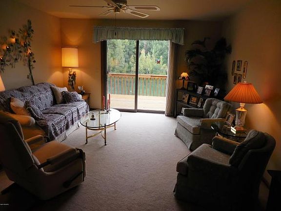 4th image of 2039 Terrace Van Dr NE