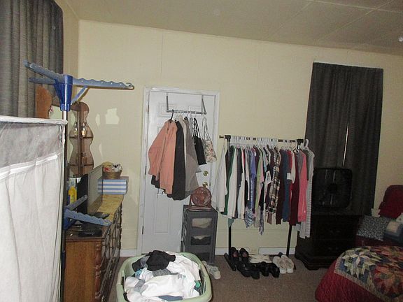 5th image of 1530 Woodburn Ave