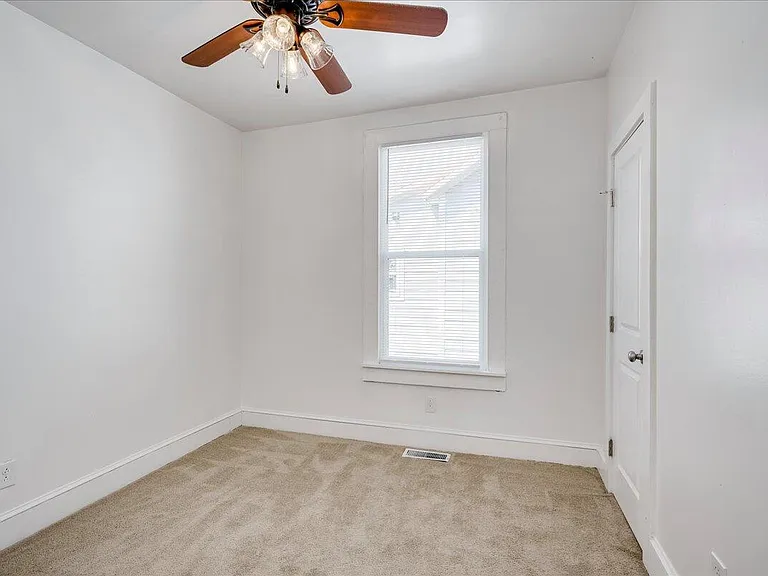 1606 Broad St — Photo 14