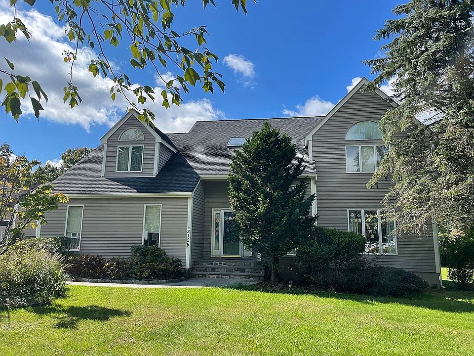 Beautiful front view!