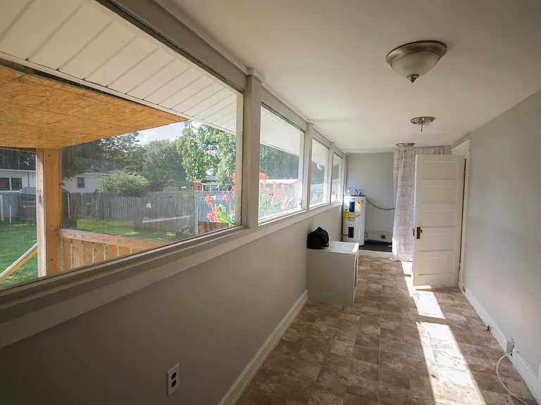 410 S Houston St — Photo 17
