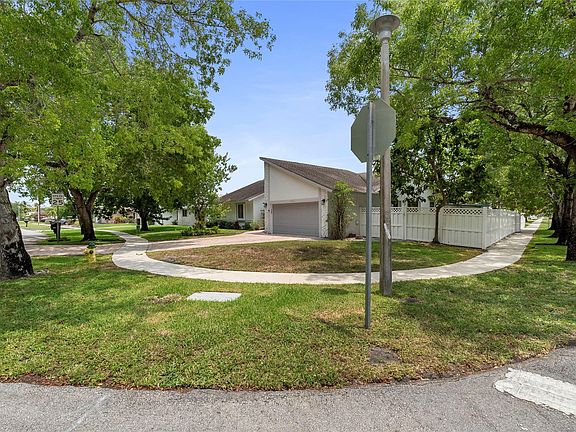 3rd image of 8080 NW 53rd Court