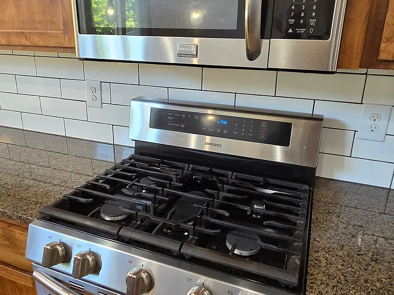 2643 Andrew Ave NW — Photo 33