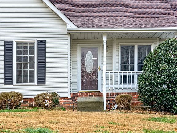 4th image of 3427 Clearwater Dr