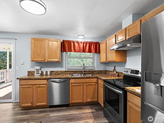 5th image of 7025 Thebes Street NE