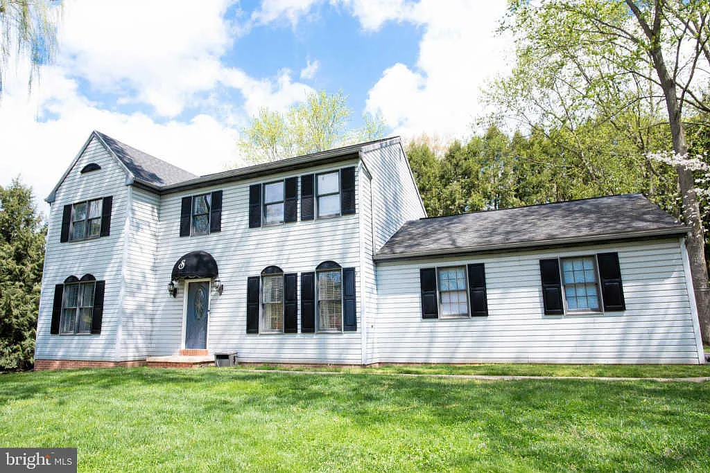 1121 Millersville Rd photo 1