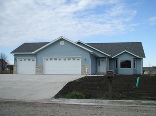 1012 20th Ave SE, East Grand Forks, MN 56721