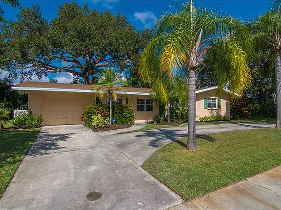 3rd image of 3057 Gulf Gate Dr