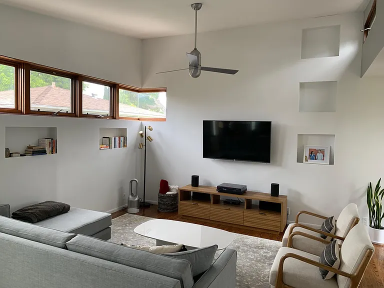 8949 Carson St — Photo 2