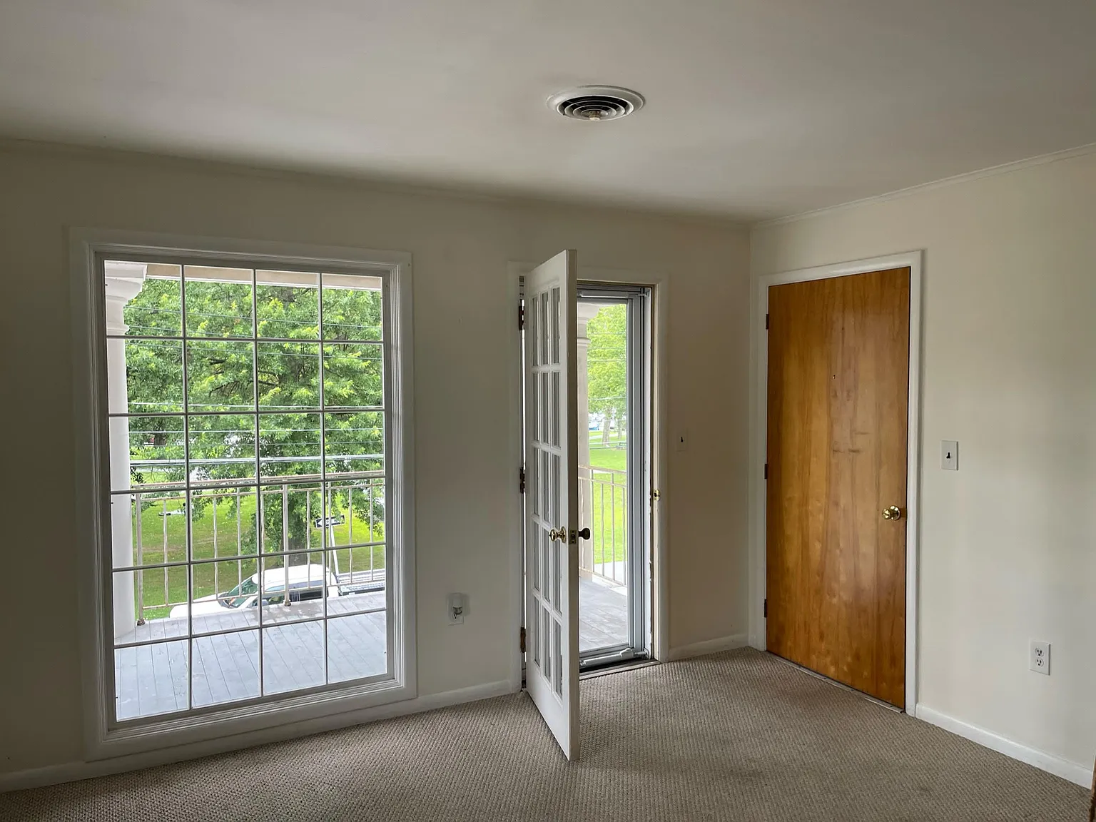 918 Church St — Photo 3