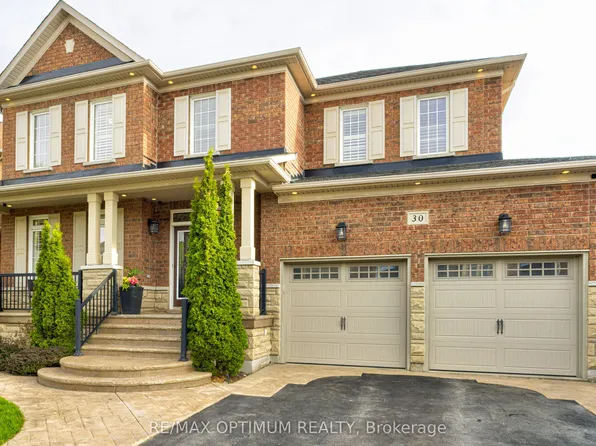30 Sorbonne Dr, Brampton, ON L6P 1Z3
