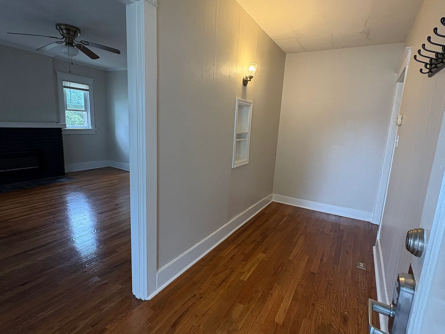 1815 Ella St — Photo 2